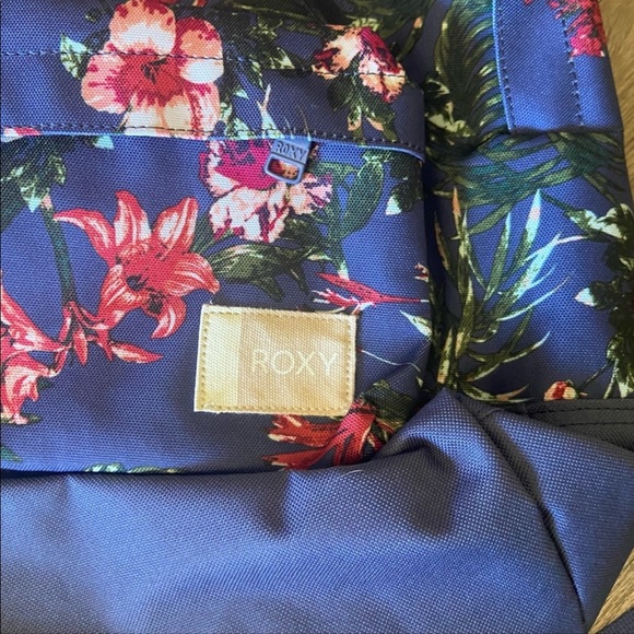 NWT adorable Roxy backpack “sugar baby”, blue w tropic print - Picture 4 of 5
